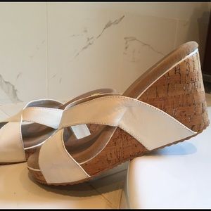 Volatile wedges. Size 8